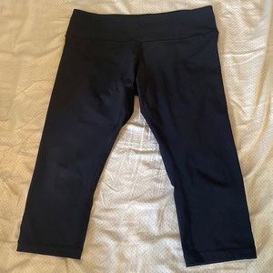 Lululemon 3/4 Length Leggings Size 10